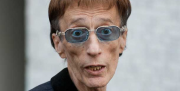 Robin Gibb not Stayin’ Alive